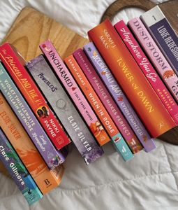 Instagram post by @readswithlex_