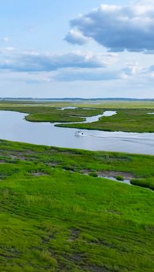 Instagram post by @merrimackriverboats