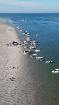Instagram post by @merrimackriverboats