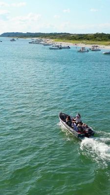 Instagram post by @merrimackriverboats