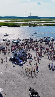 Instagram post by @merrimackriverboats
