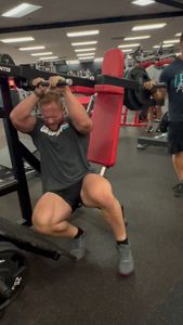 Instagram post by @taytayfos