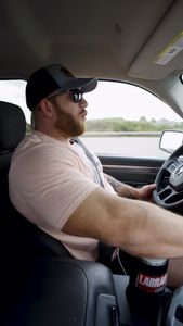 Instagram post by @taytayfos