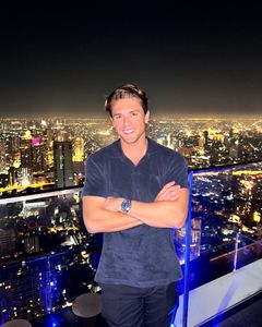 Instagram post by @nicktopel