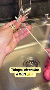 Instagram post by @momhackalina