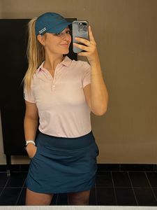 Instagram post by @caitlincaingolf