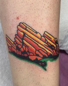 Instagram post by @lovegonetattoos_