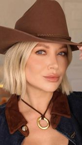 Instagram post by @roses_cloud