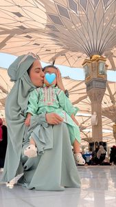 Instagram post by @heyaaniya