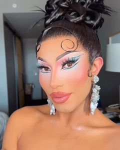 Instagram post by @callitodeh