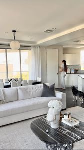 Instagram post by @charming_memoirs