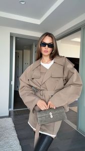 Instagram post by @charming_memoirs