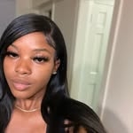 @realjuliamarie Instagram Profile