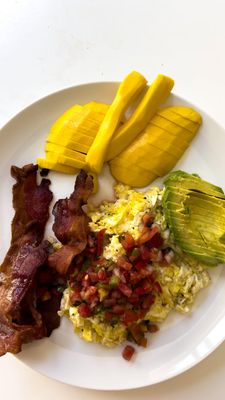 Instagram post by @meet_the_dacostas