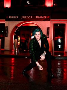 Instagram post by @jonathandenismodel