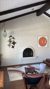 Instagram post by @chic_education