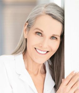 Instagram post by @lillianreyactormodel