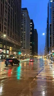 Instagram post by @visit.chicago7