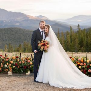 Instagram post by @sarahroshanphoto