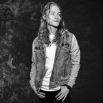 @iamdonnyevans Instagram Profile