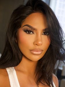 Instagram post by @makeup.byalondra