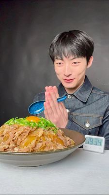 Instagram post by @shuuuuu125