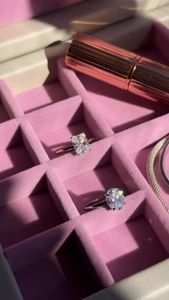 Instagram post by @baretti.la