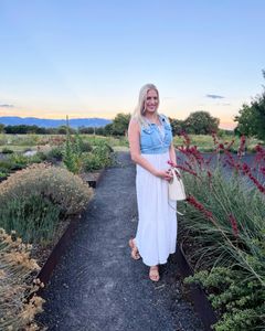 Instagram post by @jessicafajans