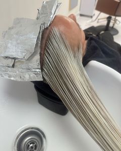 Instagram post by @kelseyevankohair