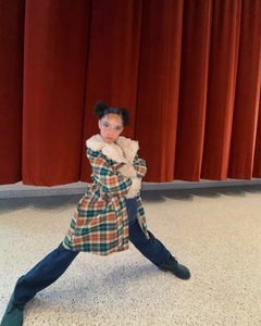 Instagram post by @redcarpetgirlz