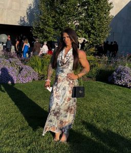 Instagram post by @jen_erhardt_ifbbpro