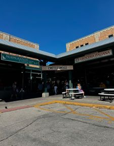 Instagram post by @karlieejohnsonn