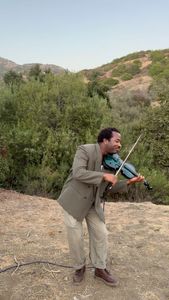 Instagram post by @violin_tim