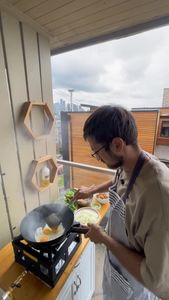 Instagram post by @wokwithben