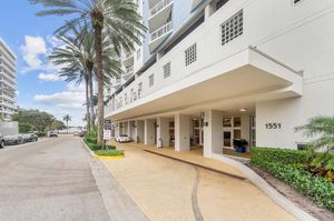 Instagram post by @listingwithlexi