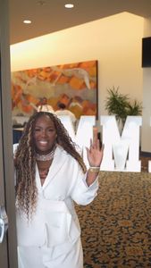 Instagram post by @lilidoula