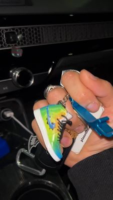 Instagram post by @jbloonde