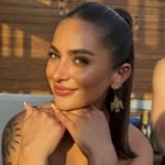 @hallzayy Instagram Profile