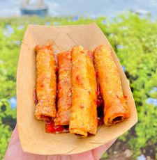 Instagram post by @disneyfoodandwine