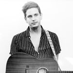 @luke_null Instagram Profile