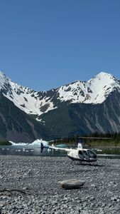 Instagram post by @elliotchoy