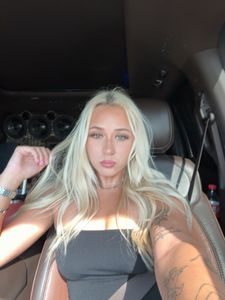 Instagram post by @raelee.fox