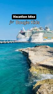 Instagram post by @travelhappyamanda