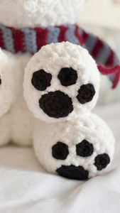 Instagram post by @scarletsstitchery