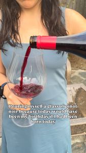 Instagram post by @vinoforbreakfast