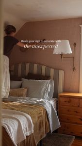 Instagram post by @thesunalsoreads