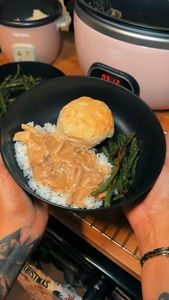 Instagram post by @khloekuriatnyk