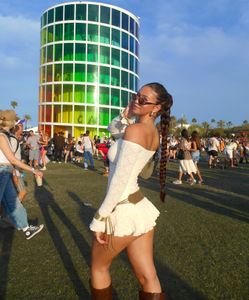 Instagram post by @isabellatannn