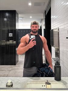 Instagram post by @brussellolexo