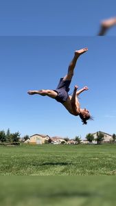 Instagram post by @nickfryy_